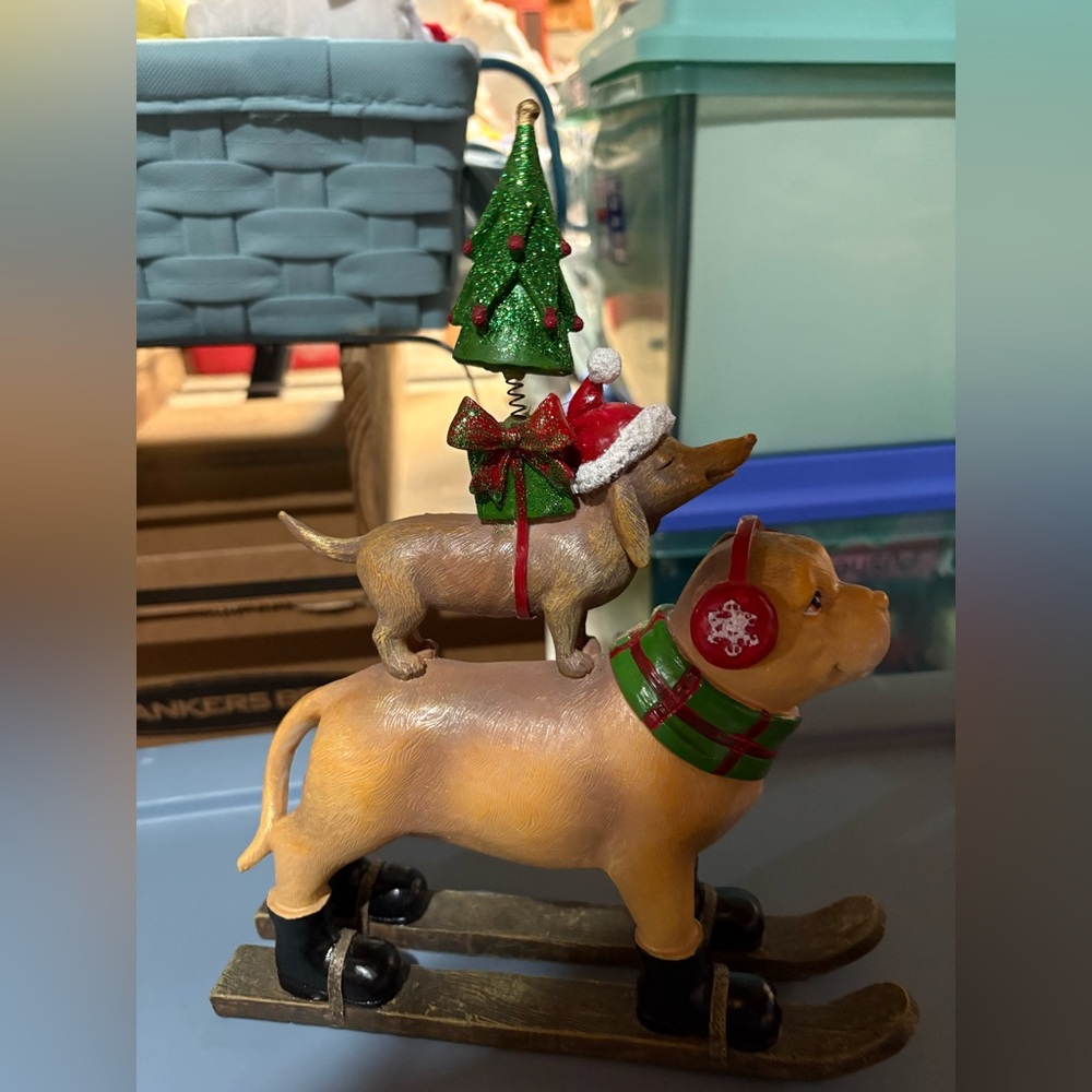 Doxie ski figurine